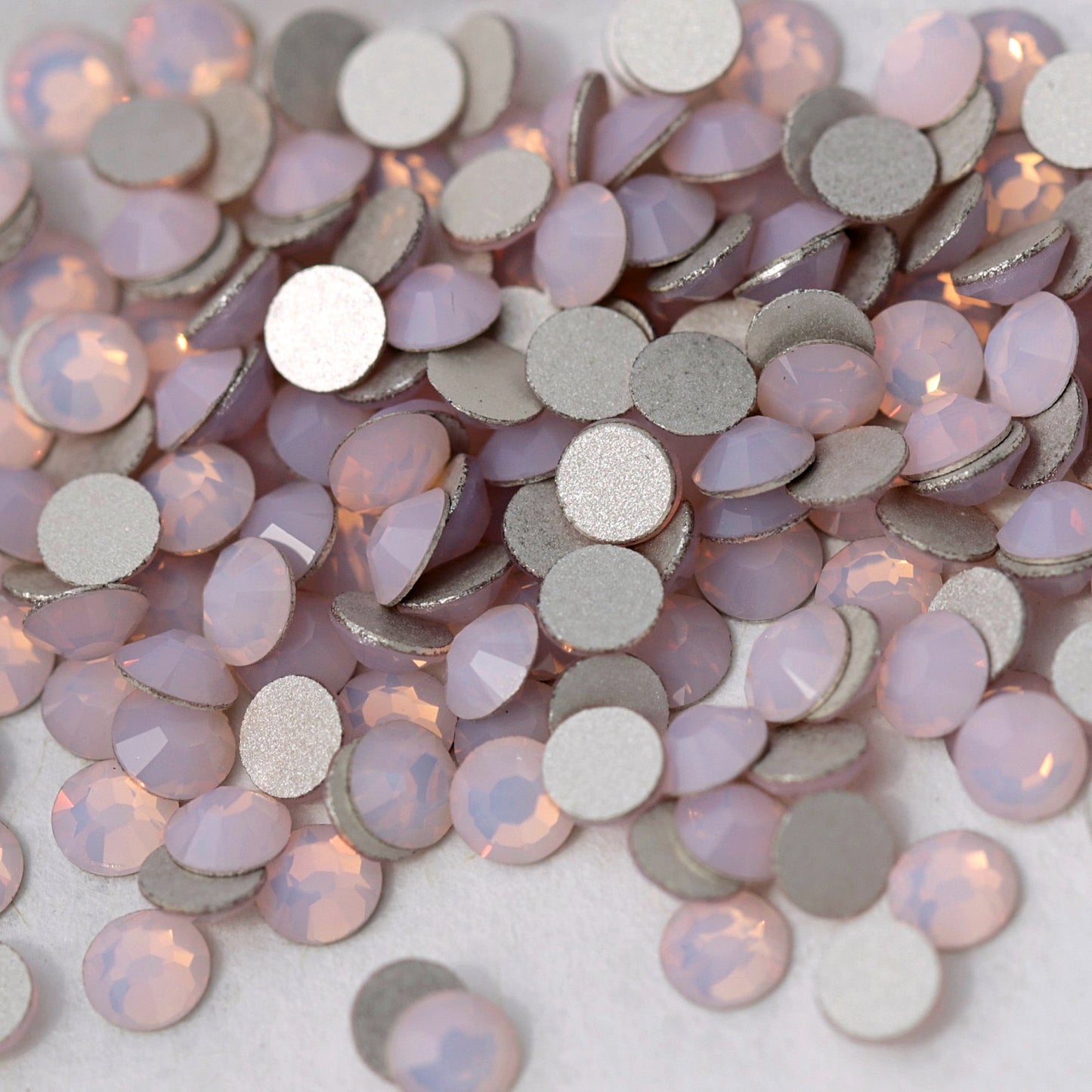 Peciosa Flatback Crystal Rhinestone Light Rose Opal