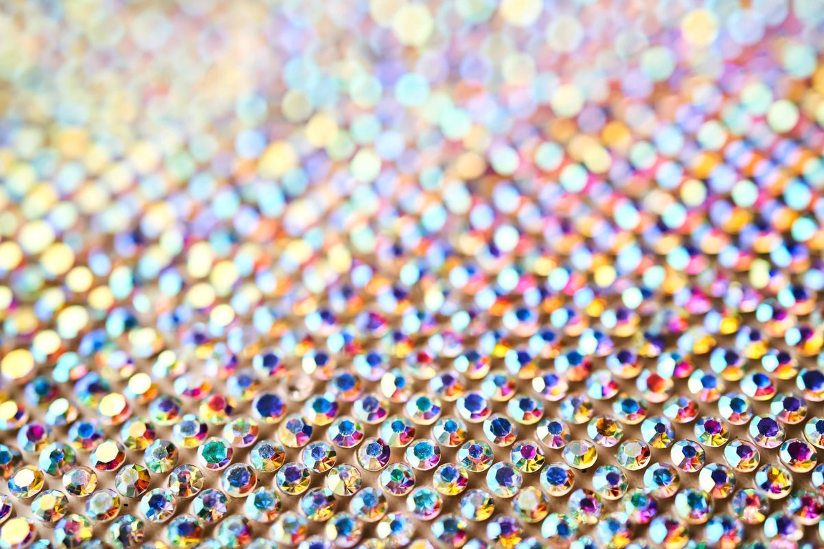 Swarovski and Preciosa flatback no hotfix rhinestones comparison | eunails.eu