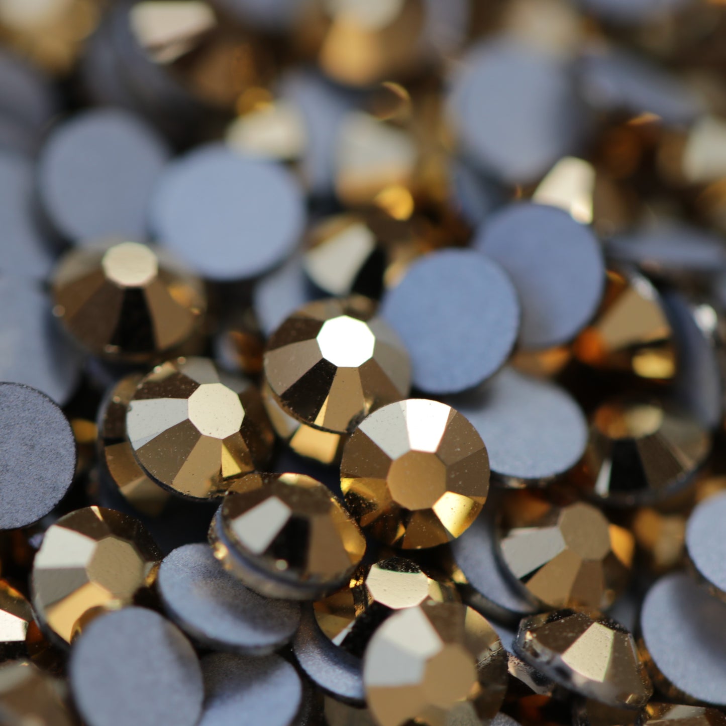 preciosa flatback crystal rhinestone in aurum color