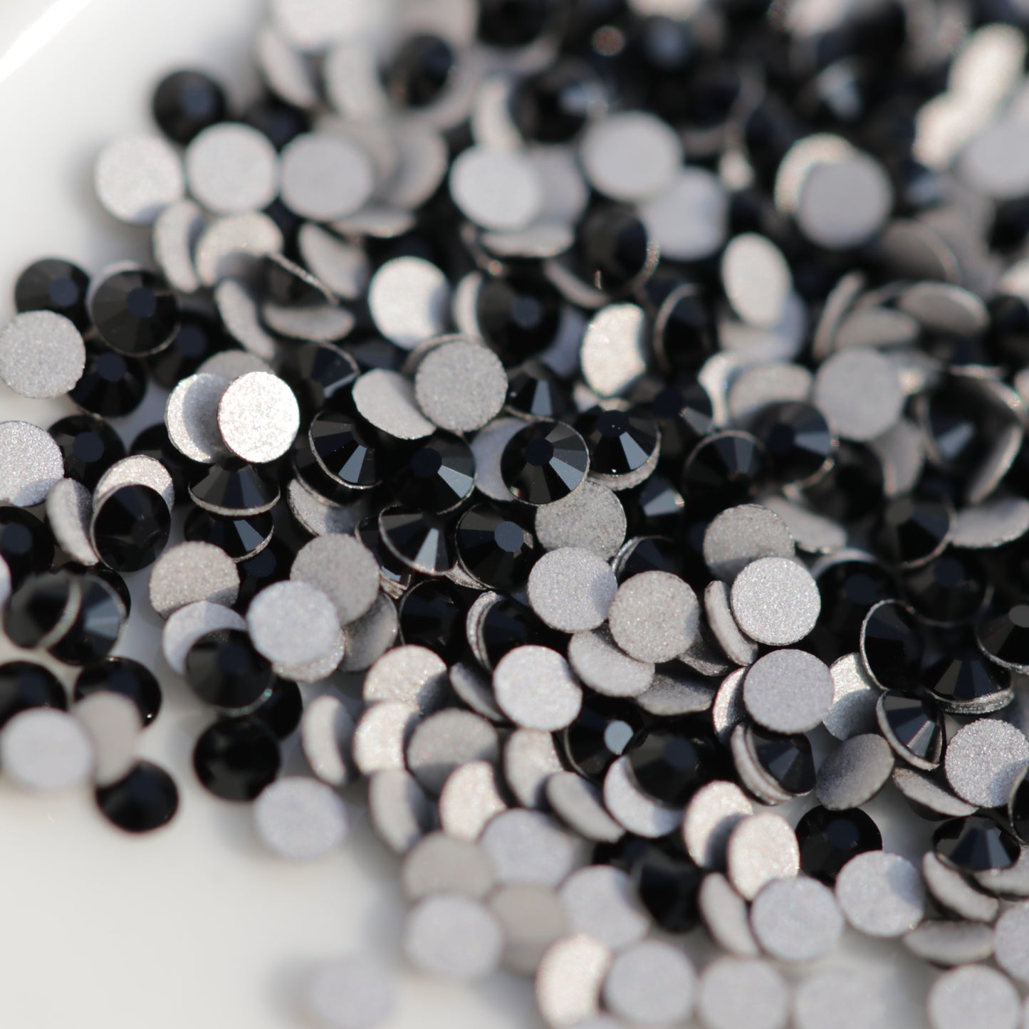 preciosa flatback crystal rhinestone in jet black color