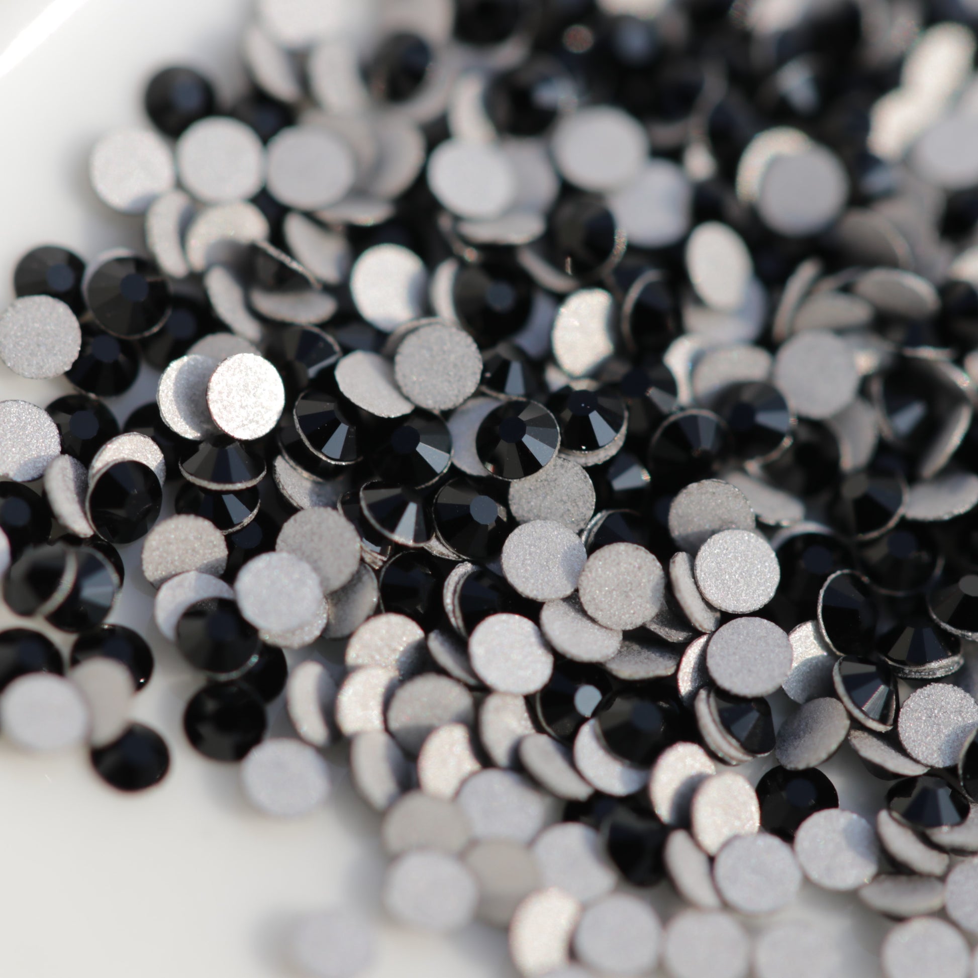 preciosa flatback crystal rhinestone in jet black color