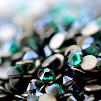 Swarovski Flatback Crystal Rhinestone Emerald Nightfall